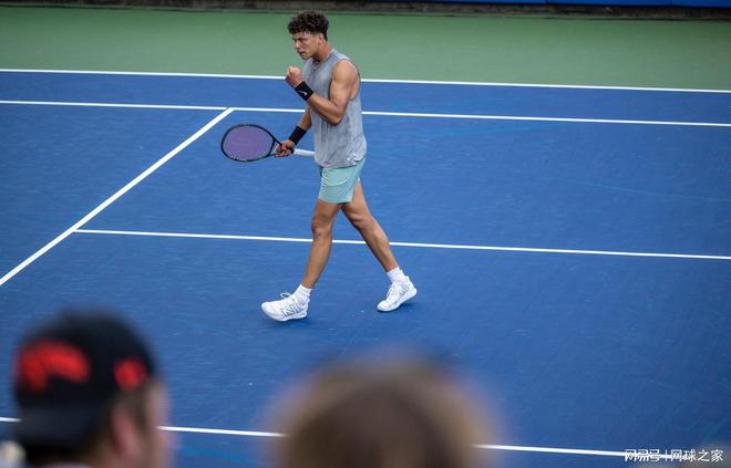 球爱好者提 球爱好者提